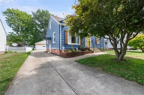 2209 Sunset Dr, Wickliffe, OH 44092 photo 27