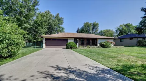 16248 Cypress Ave, Strongsville, OH 44136