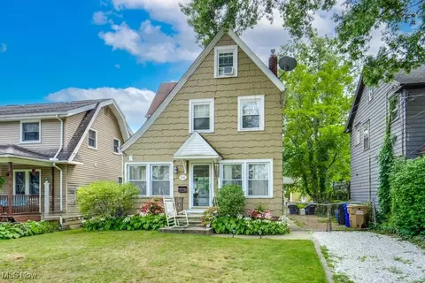 46 Victor Ave, Cuyahoga Falls, OH 44221