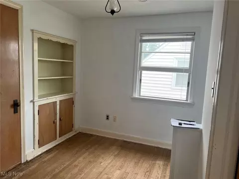 Bedroom - 30027 Robert St, Wickliffe, OH 44092 photo 6 of 6