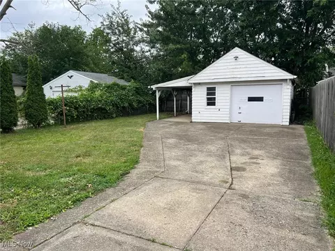 Exterior - 30027 Robert St, Wickliffe, OH 44092 photo 2 of 3