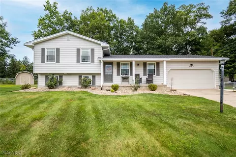 2188 Penny Ln, Austintown, OH 44515
