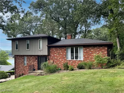 683 Jolson Ave, Akron, OH 44319