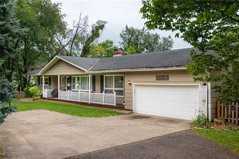 2103 Fulton Dr, Coshocton, OH 43812