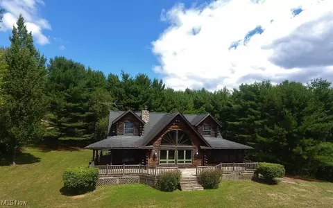 7340 Hazy Morning Rd, Dellroy, OH 44620