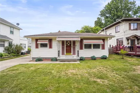 1071 Chalker St, Akron, OH 44310