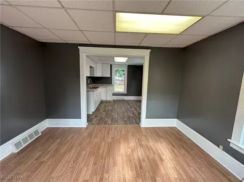 5519 Washington Ave, Ashtabula, OH 44004 photo 8