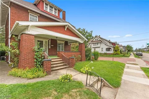 525 Broad Ave NW, Canton, OH 44708 photo 2