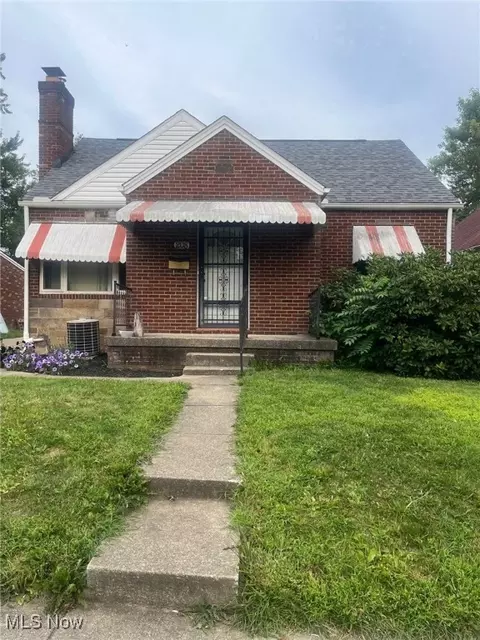 208 Cornelia Ave NE, Canton, OH 44704