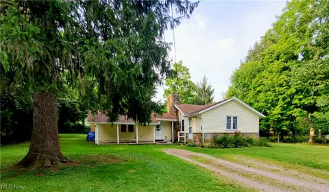 125 Goredon Dr, Chardon, OH 44024