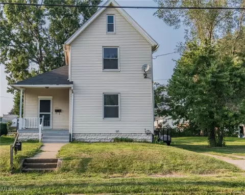 2311 Indiana Way NE, Canton, OH 44705