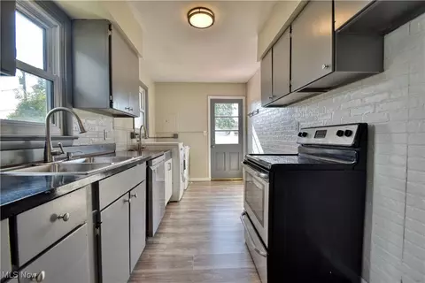 Kitchen - 4820 Forest Rd, Mentor, OH 44060 photo 1 of 2