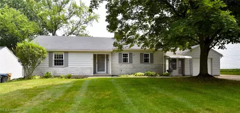 2453 N Haven Blvd, Cuyahoga Falls, OH 44223