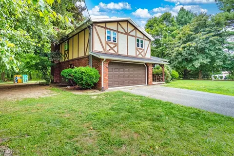 210 Heritage Dr, Beloit, OH 44609 photo 44