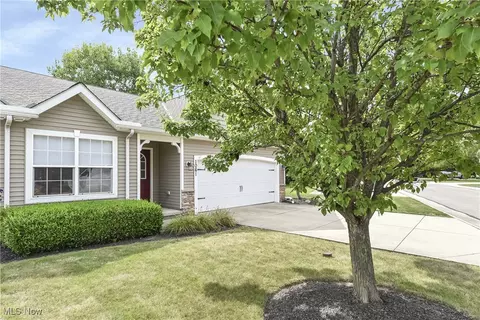 1061 Zephyr Ln, Painesville, OH 44077
