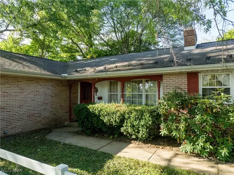 1221 E 3rd St, Dover, OH 44622 photo 4