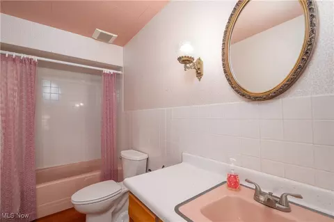 1221 E 3rd St, Dover, OH 44622 photo 21