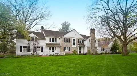 24700 Community Dr, Beachwood, OH 44122