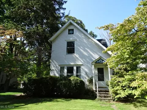 260 Columbus St, Elyria, OH 44035