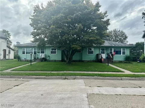 700 John St, Coshocton, OH 43812