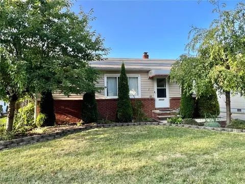 34045 Sylvia Dr, Eastlake, OH 44095