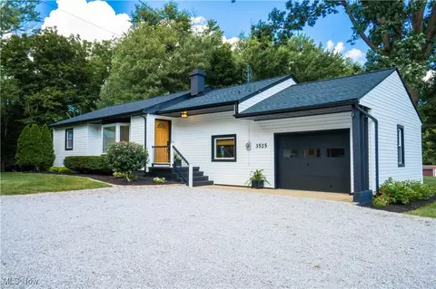 3525 Mayfair Rd, Akron, OH 44312