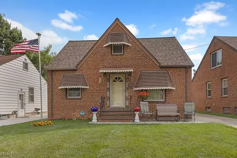 3813 W 116th St, Cleveland, OH 44111