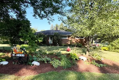 12685 Primrose Dr NE, Hartville, OH 44632