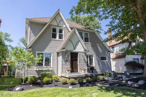 20612 Erie Rd, Rocky River, OH 44116