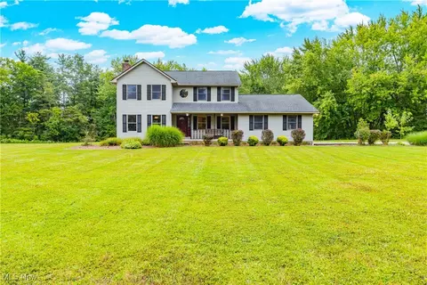 2644 Goshen Ave NE, East Canton, OH 44730