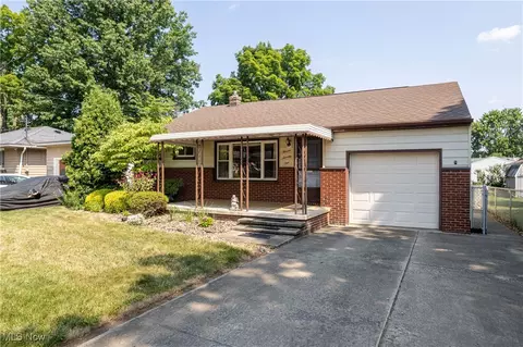 1171 Noble St, Barberton, OH 44203