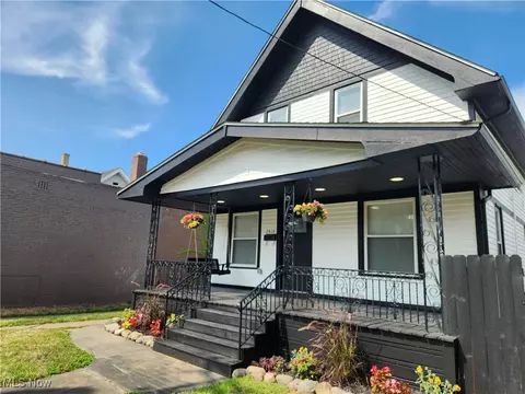 2418 Broadview Rd, Cleveland, OH 44109