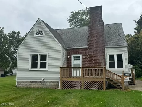 1829 Lexington Ave NW, Warren, OH 44485