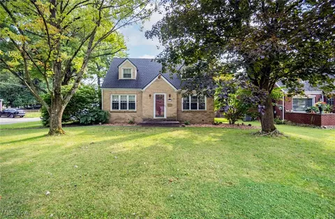 4596 Euclid Blvd, Youngstown, OH 44512