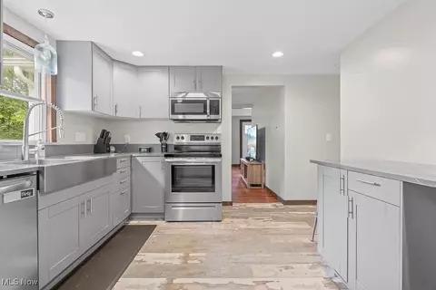 282 Johnson Rd, Wadsworth, OH 44281 photo 7