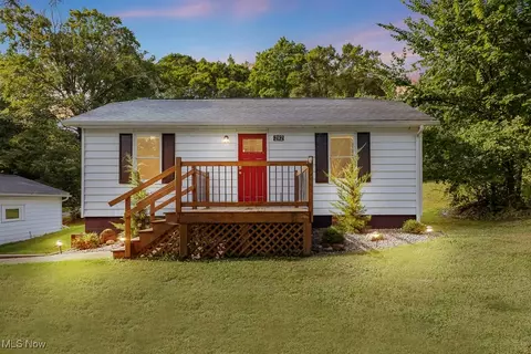 282 Johnson Rd, Wadsworth, OH 44281