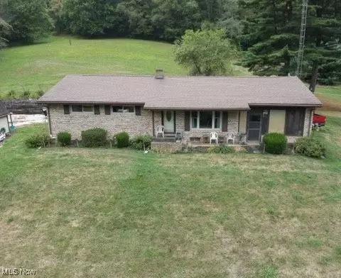 6982 Canal Rd NE, Dover, OH 44622
