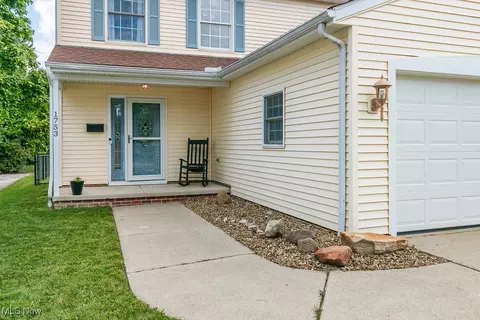 1753 Robindale St, Wickliffe, OH 44092 photo 2