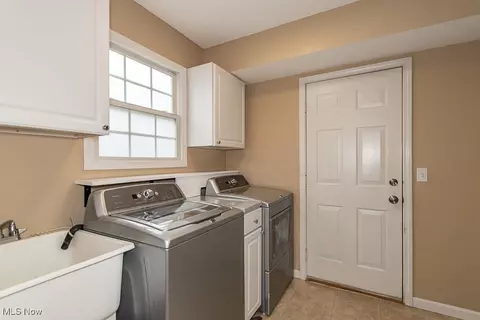 1753 Robindale St, Wickliffe, OH 44092 photo 12
