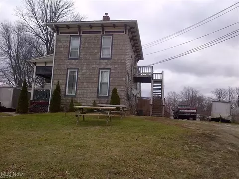 89 Chestnut St, Geneva, OH 44041