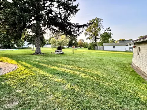 Exterior - 4877 Tallmadge, Rootstown, OH 44272 photo 8 of 10