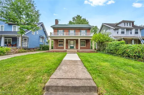 2980 E Overlook Rd, Cleveland Heights, OH 44118