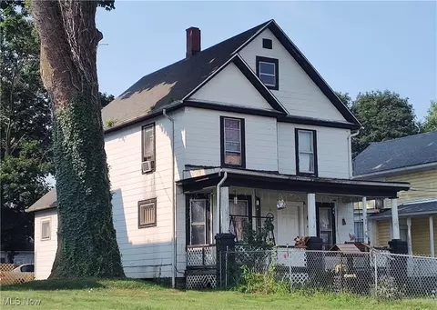 404 W 54th St, Ashtabula, OH 44004