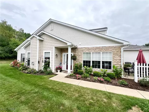 4218 Greenway Trail St NW, Massillon, OH 44647