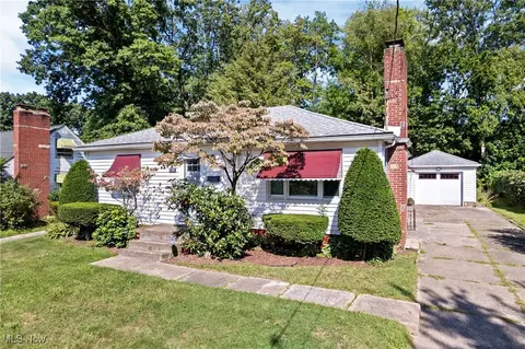 1145 Hartford Ave, Akron, OH 44320