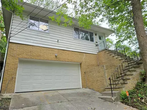 14408 Maple Ave, Maple Heights, OH 44137 photo 2