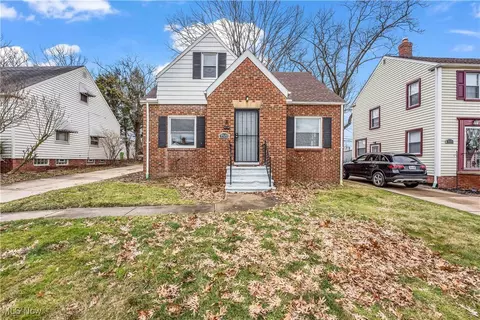 9520 S Highland Ave, Garfield Heights, OH 44125