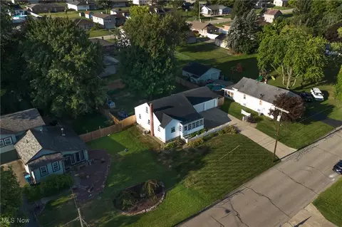 View/Area - 590 Geneva Ave, Struthers, OH 44471 photo 5 of 9