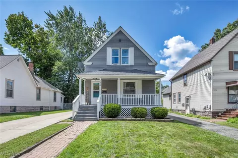 1358 Cove Ave, Lakewood, OH 44107