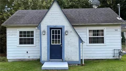 565 7th Ave, East Liverpool, OH 43920